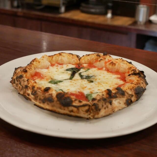 pizzeria fabbrica 1090: Artisan Neapolitan Pizza