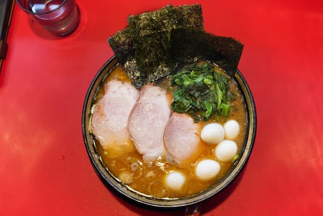 Ramen Atsugiya: iekei ramen from the Yoshimuraya family