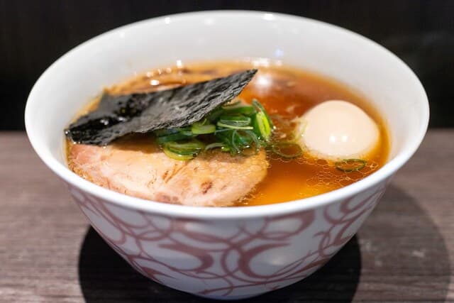 China Soba Ya Honten: Clear-Broth Shoyu and Shio Ramen