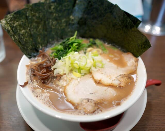 Umai Yo Yuchan Ramen: Kyushu Tonkotsu and Wok-Fried Chāhan
