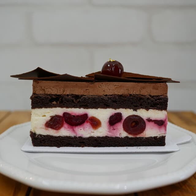 BASCULE: Refined French Pâtisserie