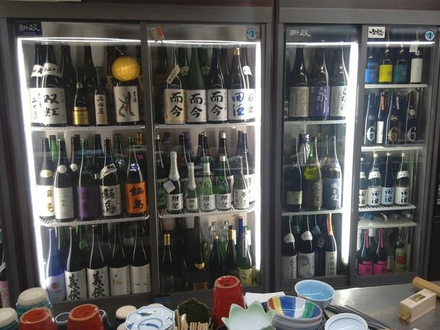 Shusui Daigo: Sake Izakaya with 400+ Labels and Seafood