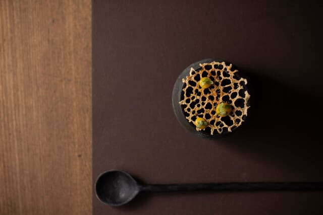 Installation Table ENSO L'asymetrie du calme: Hokuriku Tasting Menu
