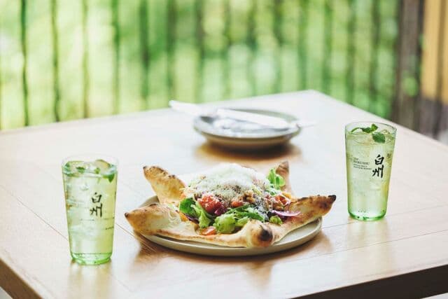 Hakushu Terrace: Wood-Oven Pizza and Distillery Highballs