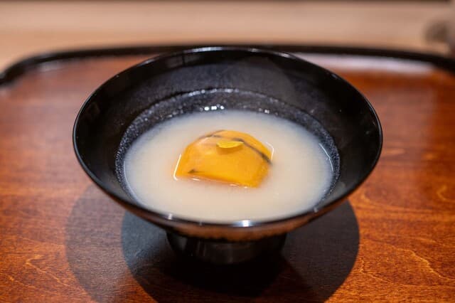Kamisuwa Ashizawa: Seasonal Kaiseki at an Eight-Seat Counter