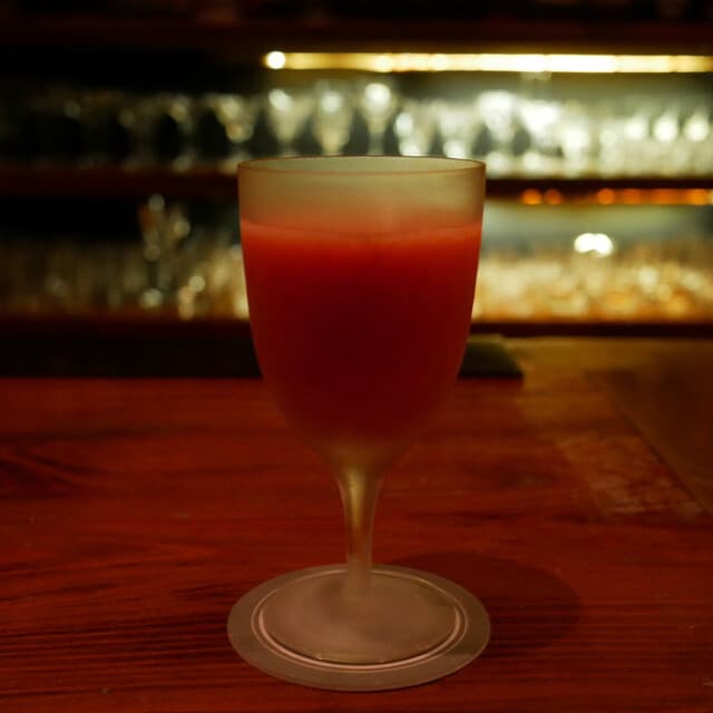 BAR YUMOTO: Seasonal Fruit Cocktails by a River Window