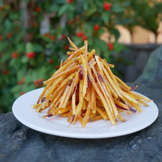 Kakuozan Kichi Imo Honten: Sweet-Potato Snacks to Take Away