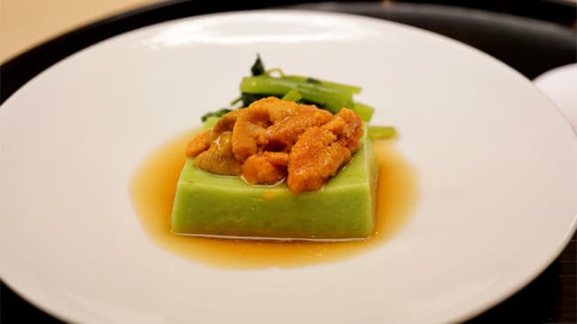 Momen osaka: Refined Seasonal Japanese Cuisine