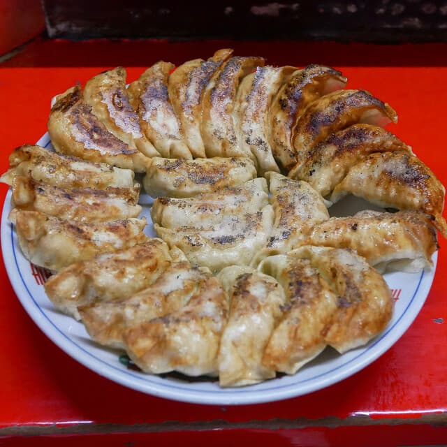Shin Chan: Legendary Pan-Fried Gyoza